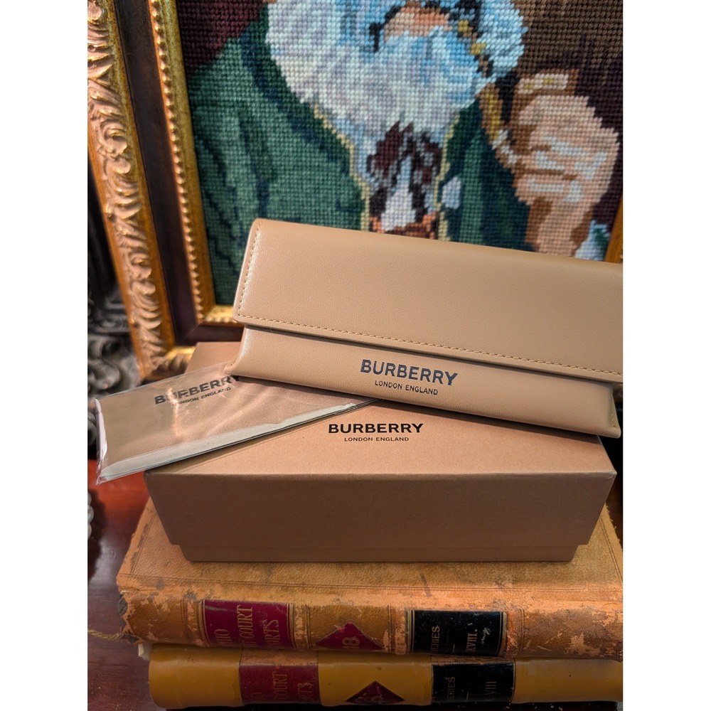Burberry London England Tan Leather Sunglasses Eyeglasses Case Box & Cloth